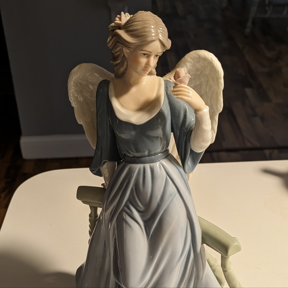 Angel - Picture 3 of 8